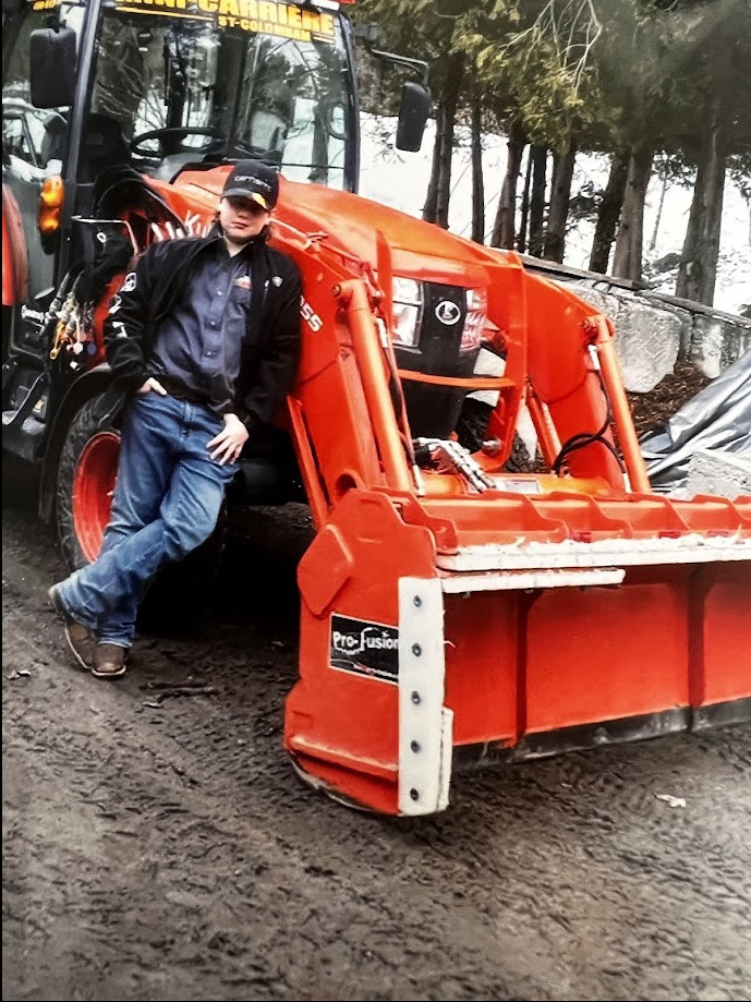 Pelle mécanique pour excavation – Mini-Carrière Saint-Colomban